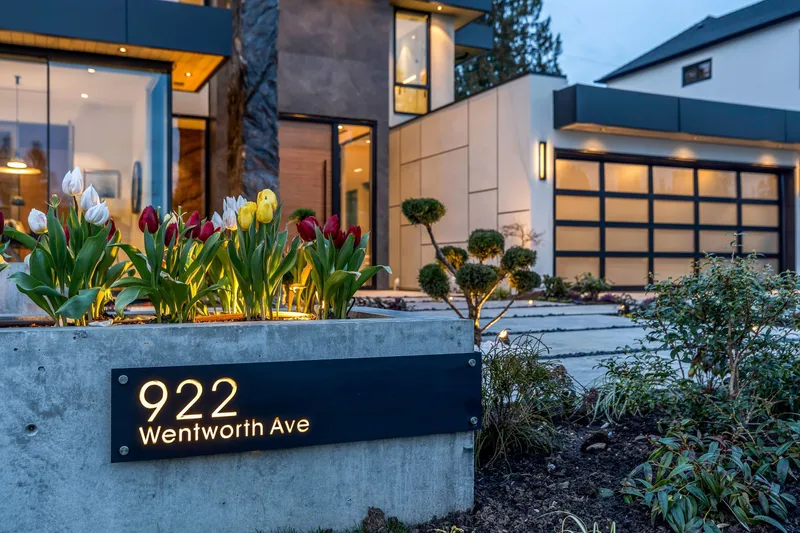 922 WENTWORTH AVENUE - photo 2 of 25