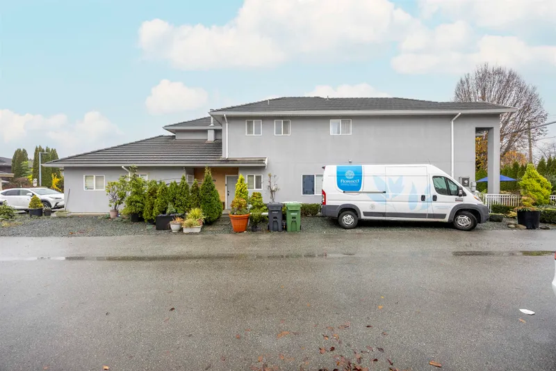 4573 NO. 5 ROAD - photo 4 of 14