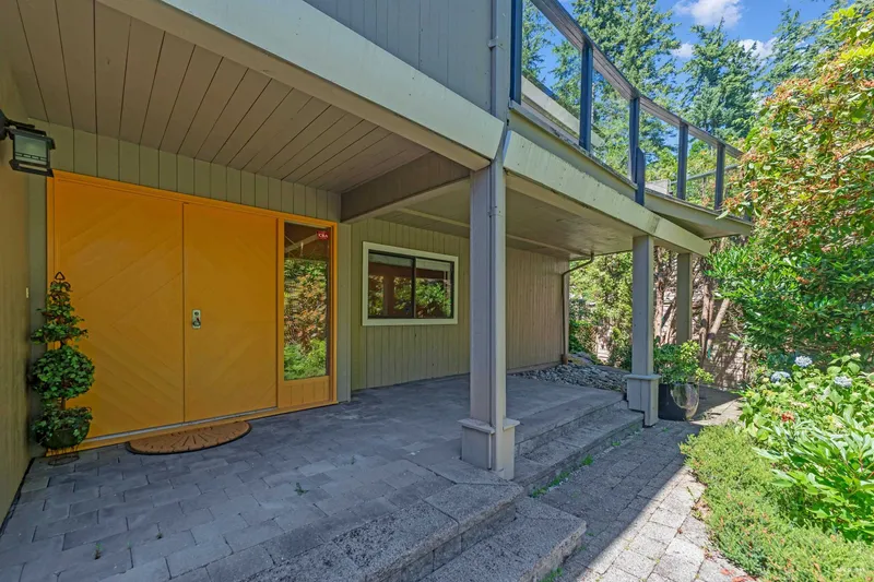 4623 CAULFEILD DRIVE - photo 2 of 25