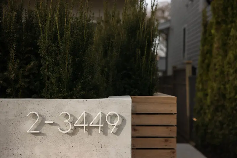 2 3449 W 22ND AVENUE - photo 2 of 25