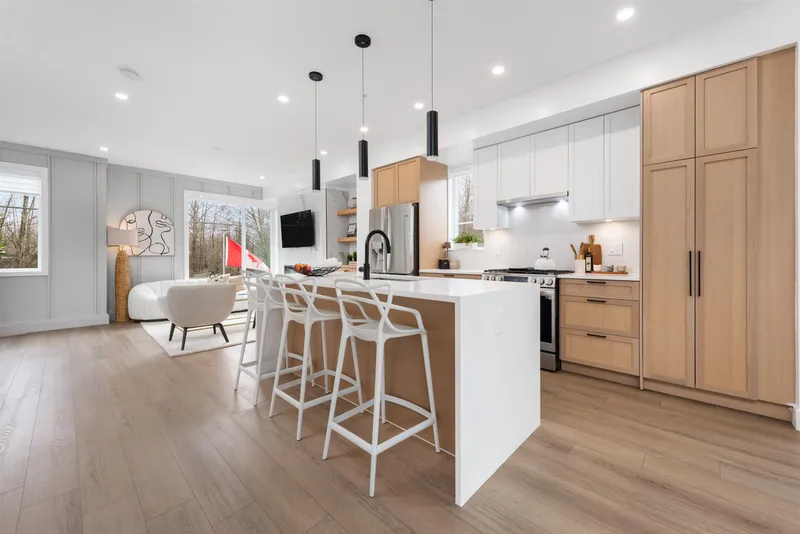 56 20763 76 AVENUE - photo 2 of 25