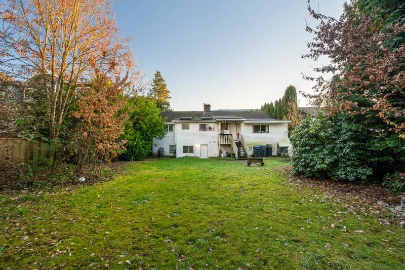 2155 PRAIRIE AVENUE - photo 1 of 25