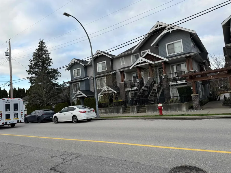 2155 PRAIRIE AVENUE - photo 2 of 25