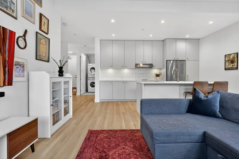 108 708 EDGAR AVENUE - photo 2 of 25