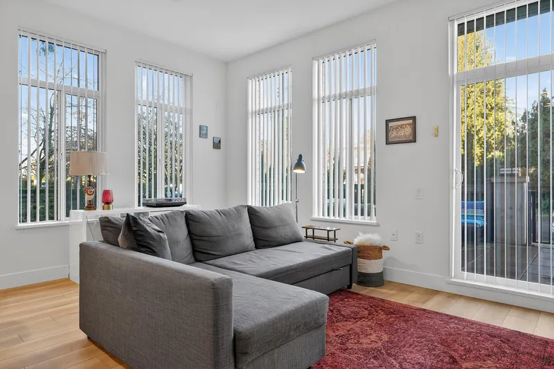 108 708 EDGAR AVENUE - photo 4 of 25