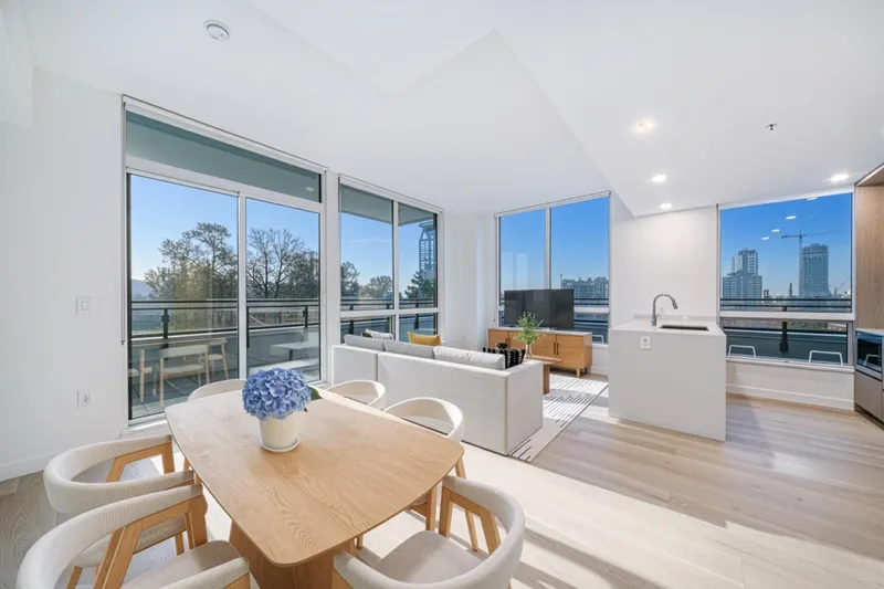 503 5212 CAMBIE STREET - photo 1 of 25