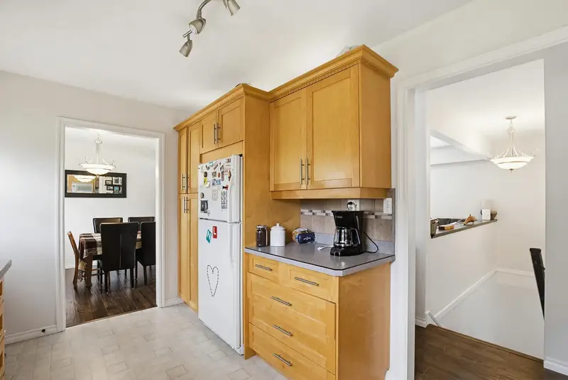 33359 WHIDDEN AVENUE - photo 4 of 25