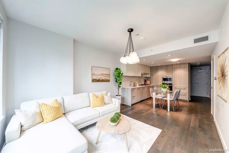 807 8160 MCMYN WAY - photo 1 of 25