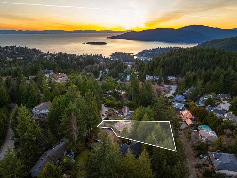 4721 WOODSIDE PLACE - photo 4 of 25