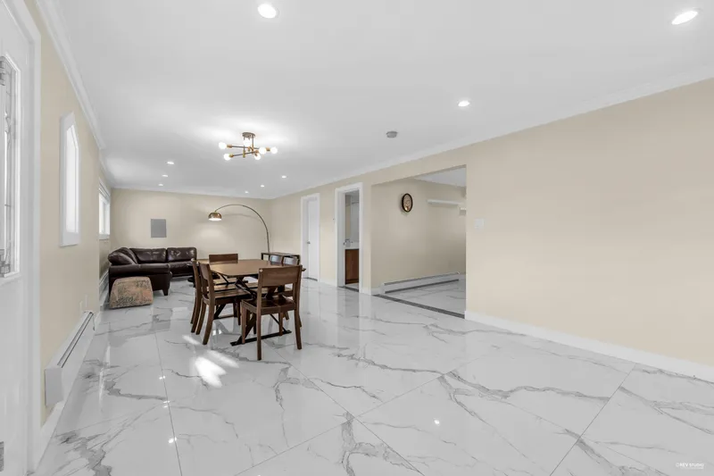 10771 ROSELEA CRESCENT - photo 4 of 25