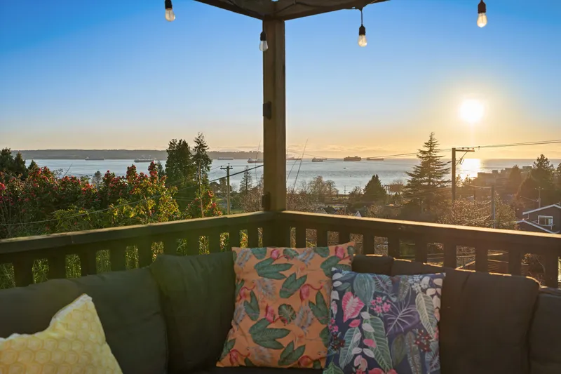 1073 CLYDE AVENUE - photo 2 of 25