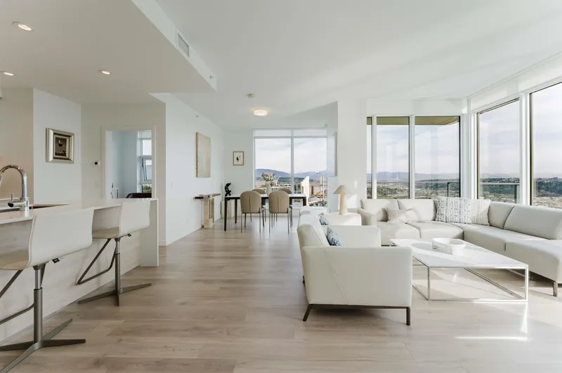 4605 680 QUAYSIDE DRIVE - photo 1 of 25