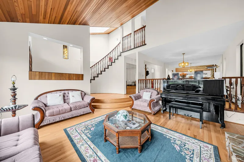 2843 W 22ND AVENUE - photo 4 of 25