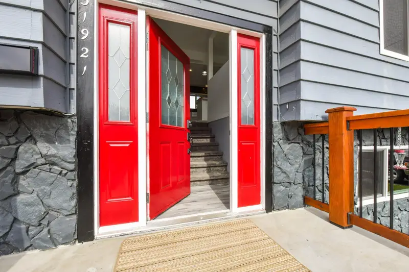 31921 STARLING AVENUE - photo 2 of 25