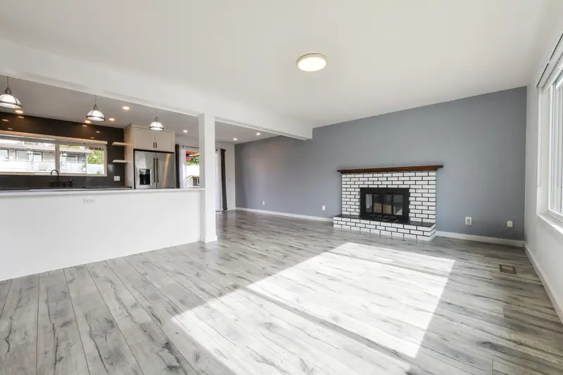 31921 STARLING AVENUE - photo 4 of 25