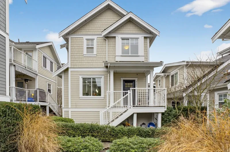 5685 KILLARNEY STREET - photo 1 of 25