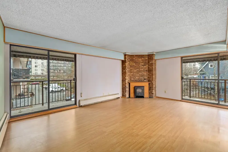 304 425 ASH STREET - photo 3 of 21