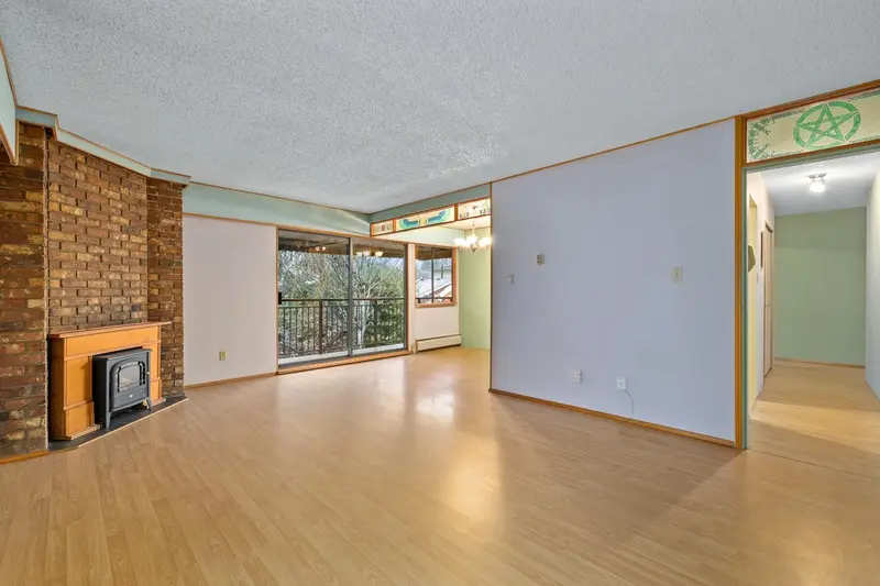 304 425 ASH STREET - photo 4 of 21