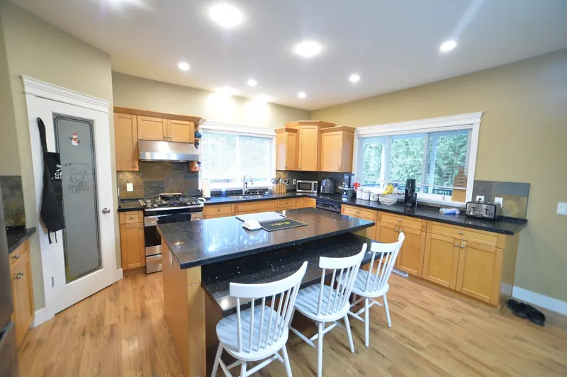 23161 123 AVENUE - photo 4 of 25