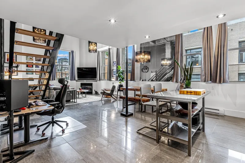 404 549 COLUMBIA STREET - photo 3 of 25