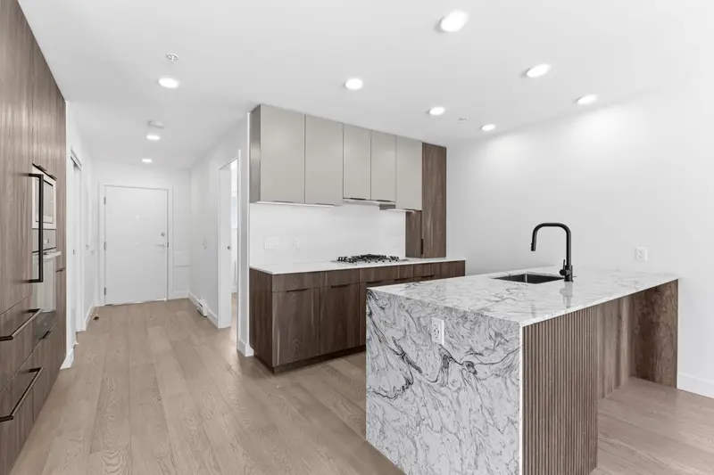 202 3590 W 39TH AVENUE - photo 2 of 23