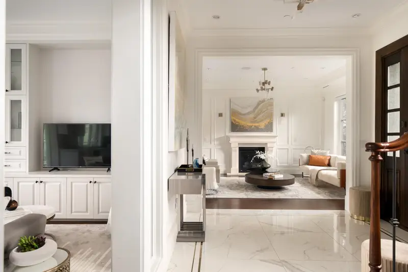 3955 W BROADWAY - photo 4 of 25