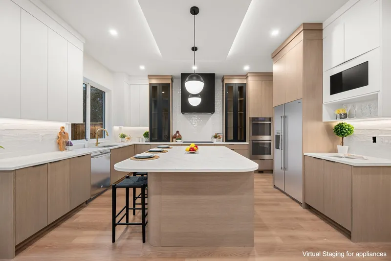 11472 138A STREET - photo 3 of 25