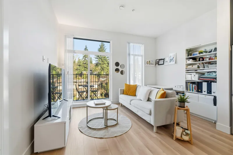 310 718 EDGAR AVENUE - photo 3 of 25