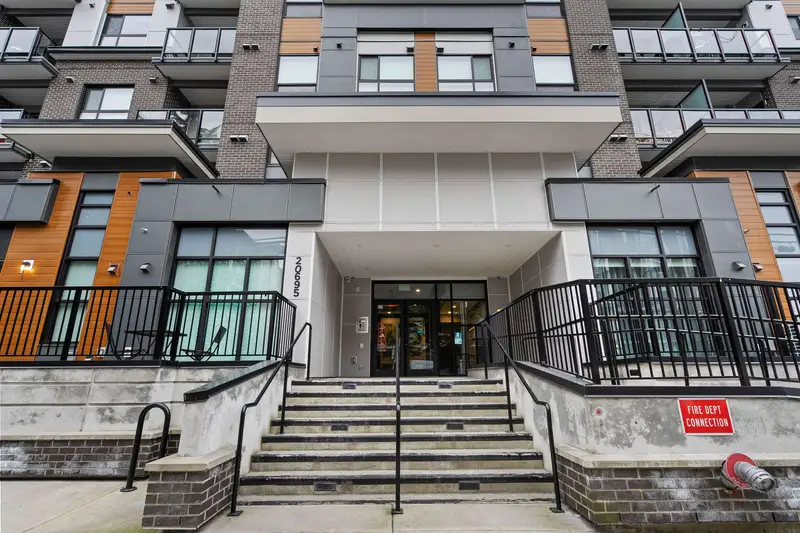 217 20695 EASTLEIGH CRESCENT - photo 1 of 25