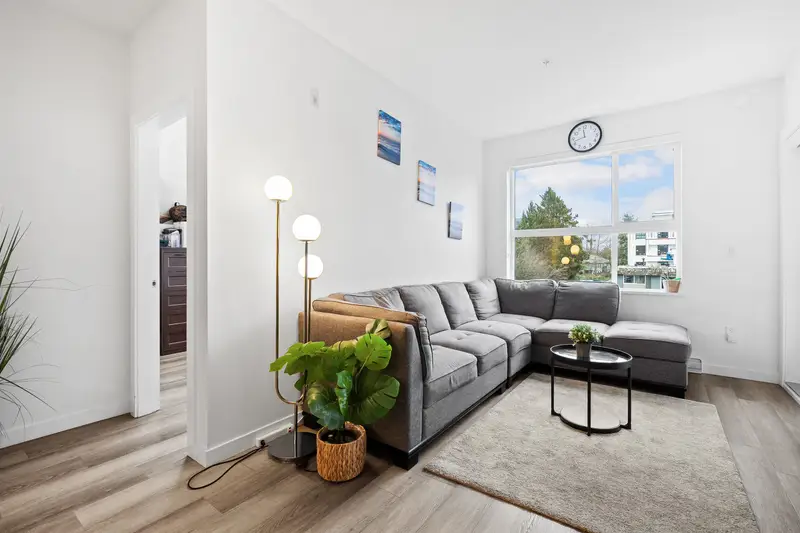 217 20695 EASTLEIGH CRESCENT - photo 4 of 25