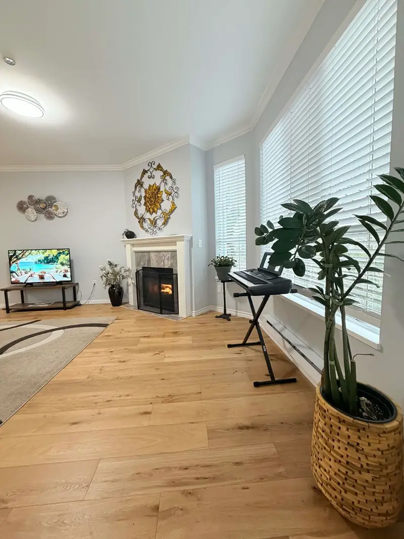 304 5646 200 STREET - photo 3 of 25