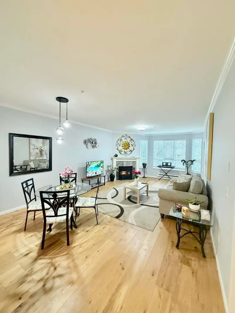 304 5646 200 STREET - photo 4 of 25