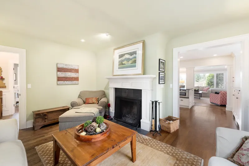 1470 HAYWOOD AVENUE - photo 3 of 21