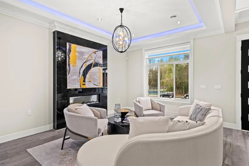 16117 108 AVENUE - photo 3 of 25