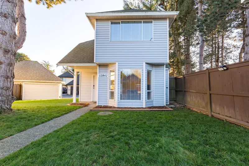 12842 72B AVENUE - photo 1 of 25