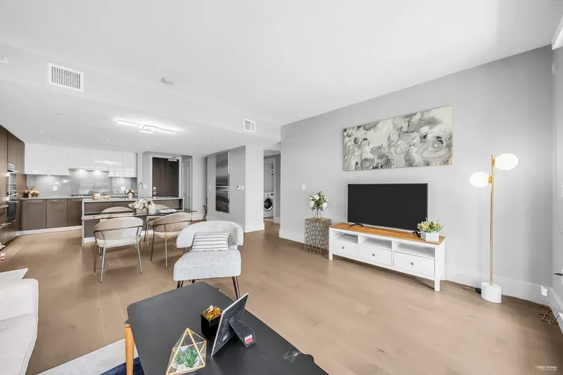 204 2089 W 43RD AVENUE - photo 2 of 25