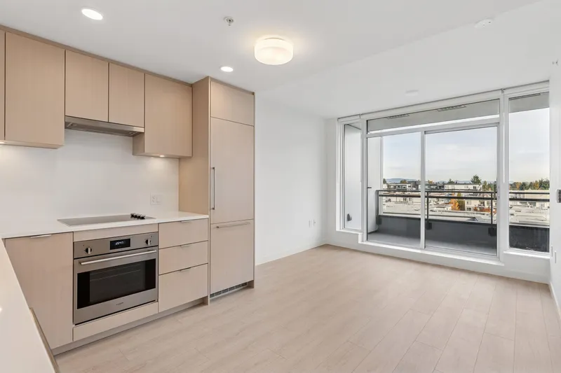 1001 13675 107A AVENUE - photo 3 of 25