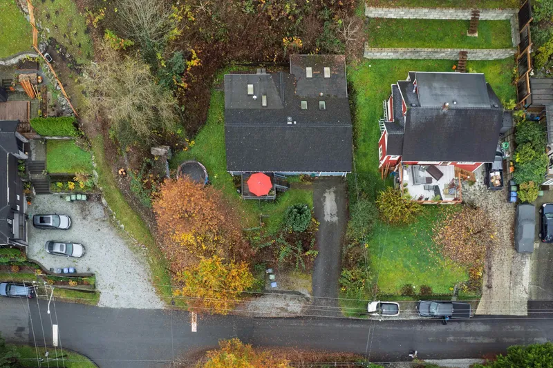 2133 HOPE STREET - photo 2 of 25