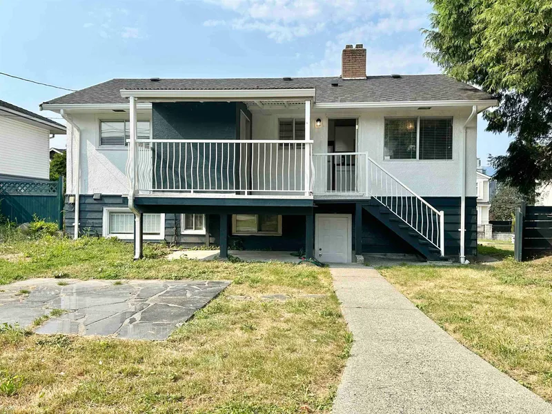 3788 LINWOOD STREET - photo 3 of 17