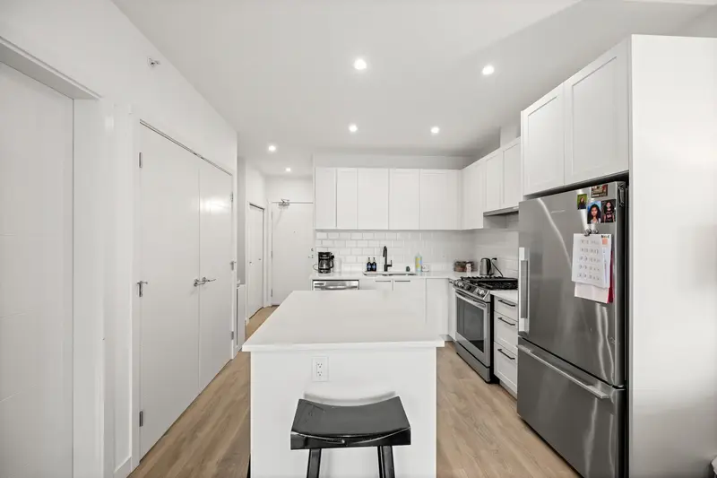 424 5415 BRYDON CRESCENT - photo 3 of 18