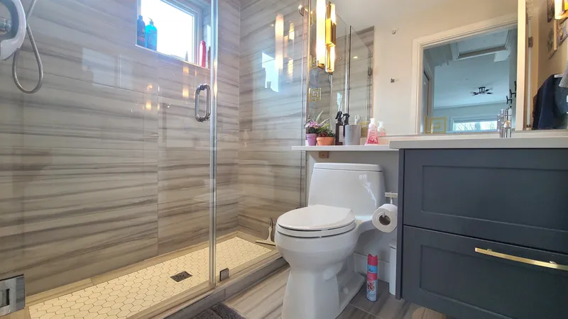 901 E BROADWAY STREET - photo 3 of 20