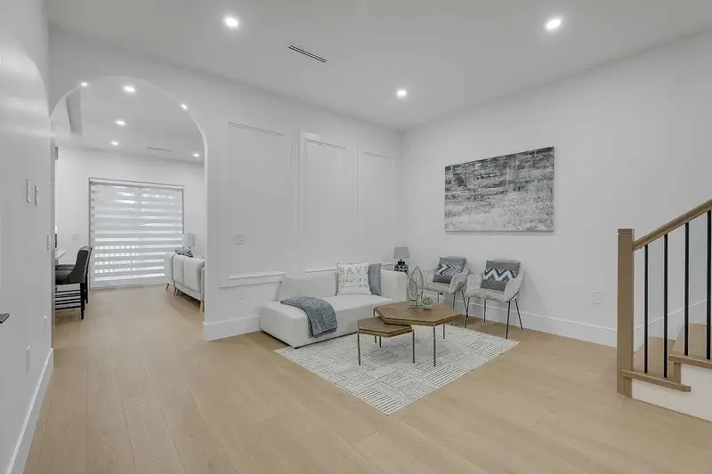 9452 118 STREET - photo 3 of 25