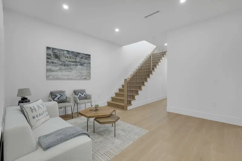 9452 118 STREET - photo 4 of 25