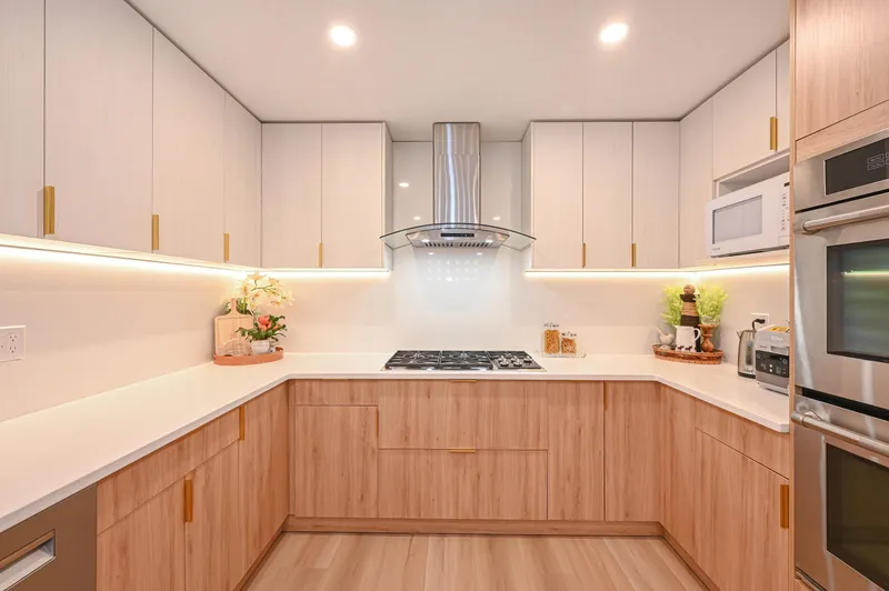 1409 WINDSOR CRESCENT - photo 3 of 25