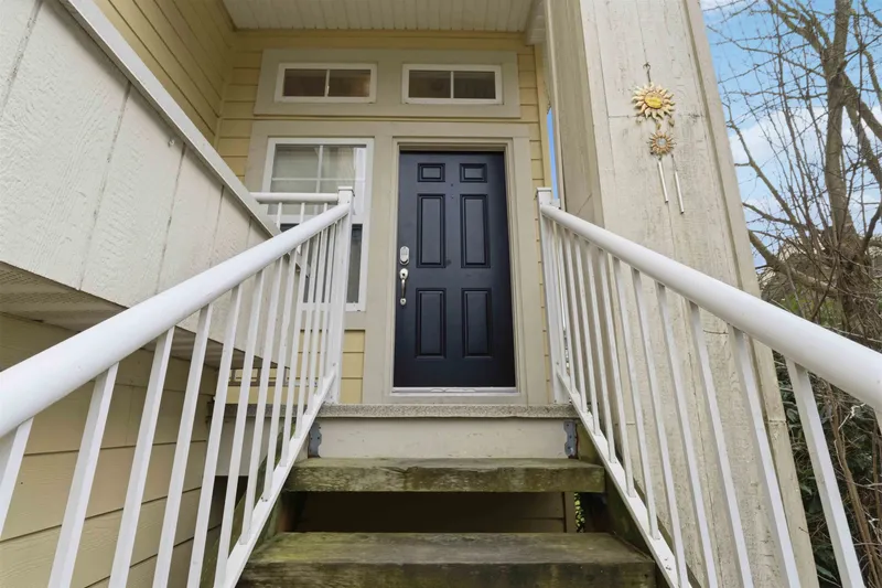 4 3495 147A STREET - photo 3 of 25