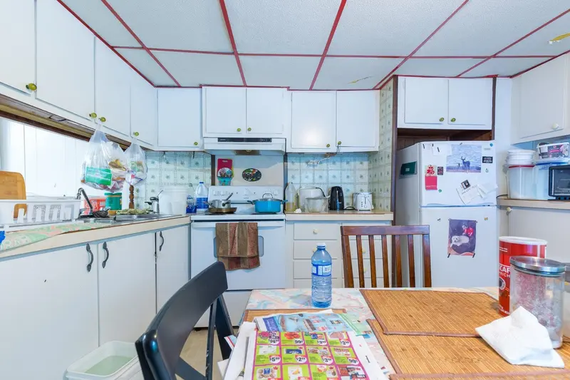 31 8266 KING GEORGE BOULEVARD - photo 4 of 20