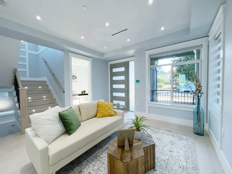 3275 E 20TH AVENUE - photo 2 of 18