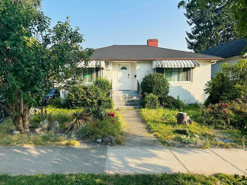 1038 SEVENTH AVENUE - photo 1 of 25