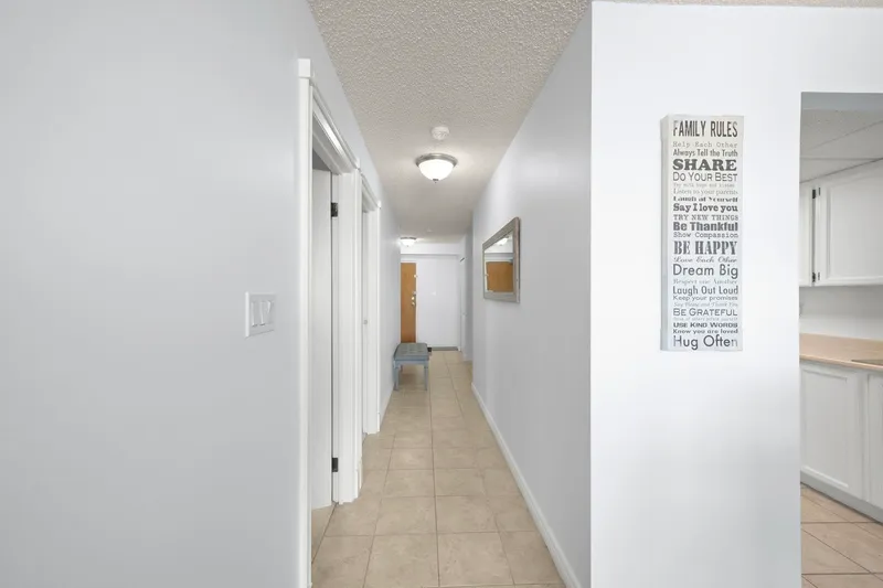 301 11881 88 AVENUE - photo 3 of 25