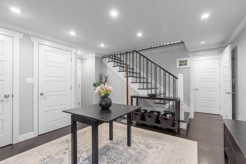 937 THERMAL DRIVE - photo 2 of 24